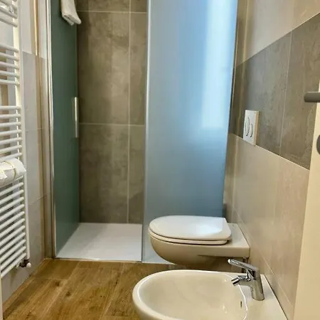 Comfortable -renovated Flat Модена